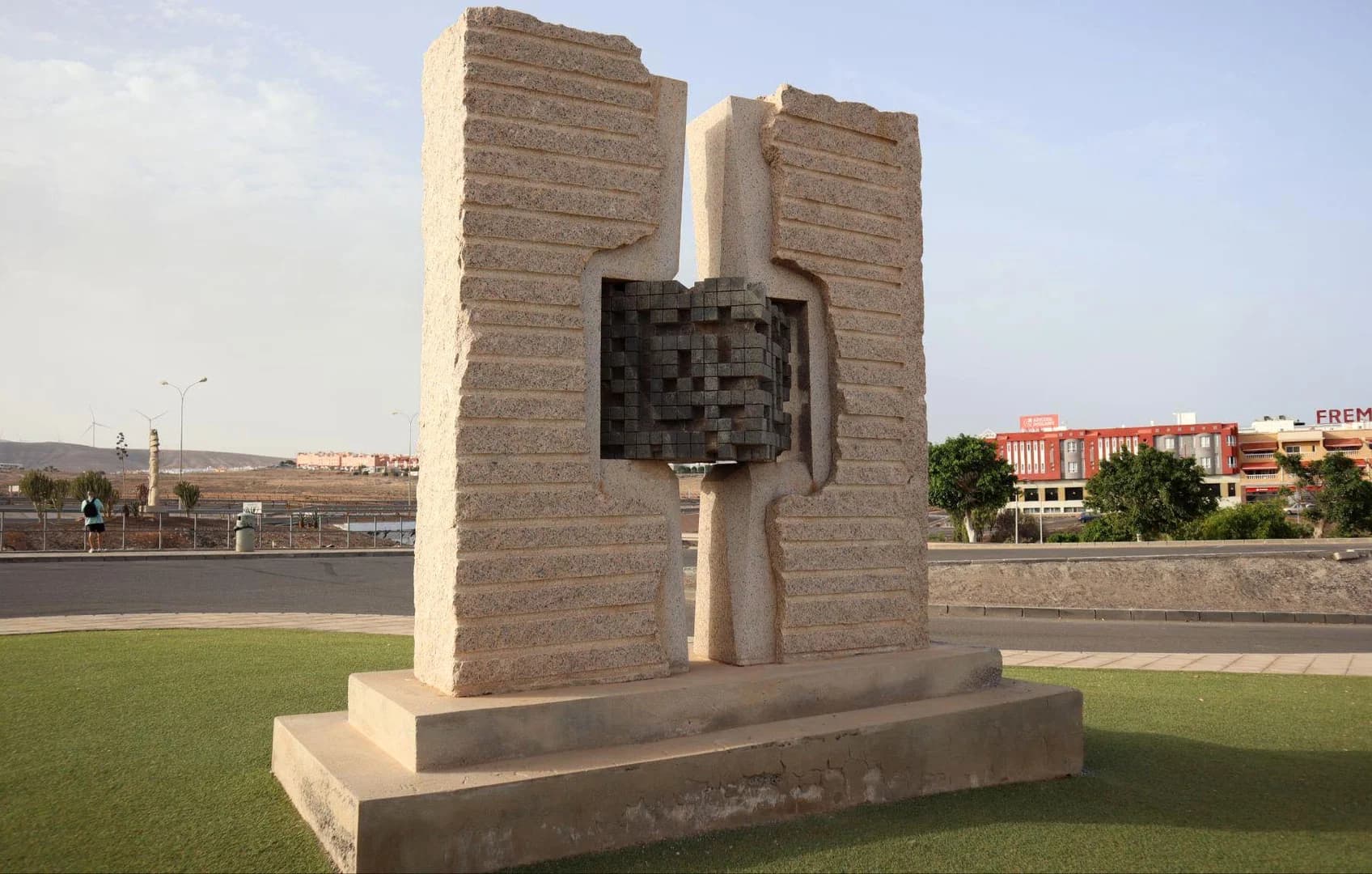 Puerta de La Ciudad - Imagen 1